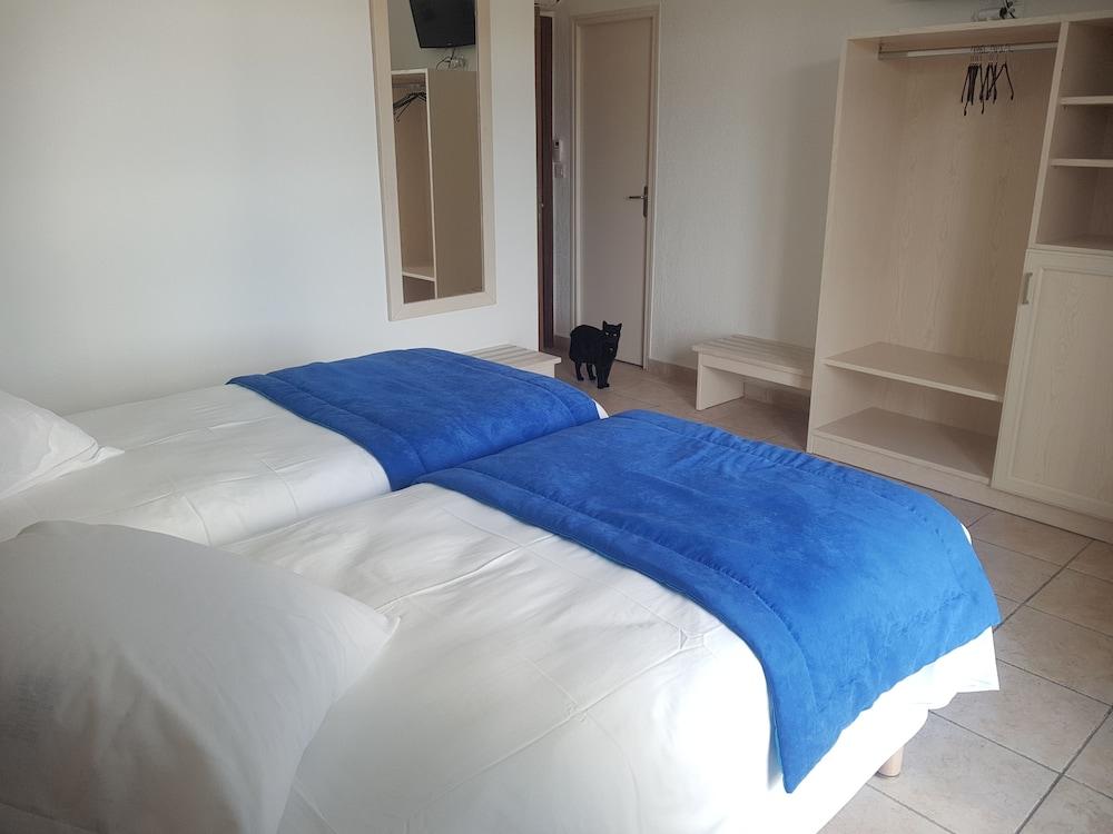 Corsica Hostel Porto-Vecchio, Partie Dortoirs エクステリア 写真