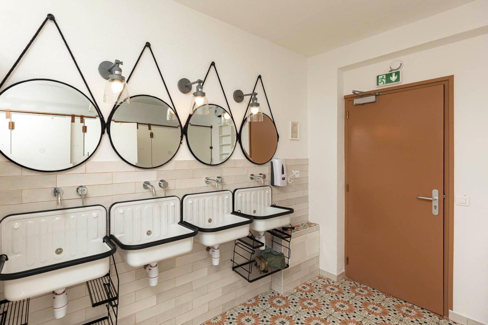 Corsica Hostel Porto-Vecchio, Partie Dortoirs エクステリア 写真
