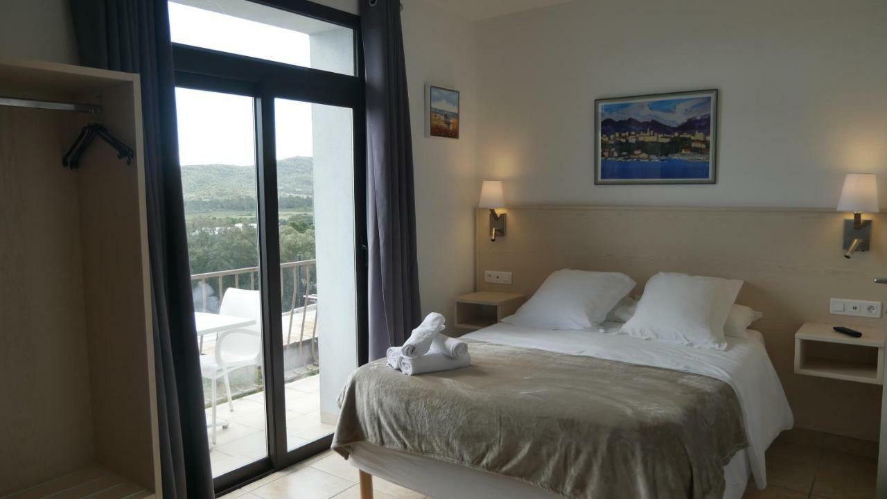 Corsica Hostel Porto-Vecchio, Partie Dortoirs エクステリア 写真